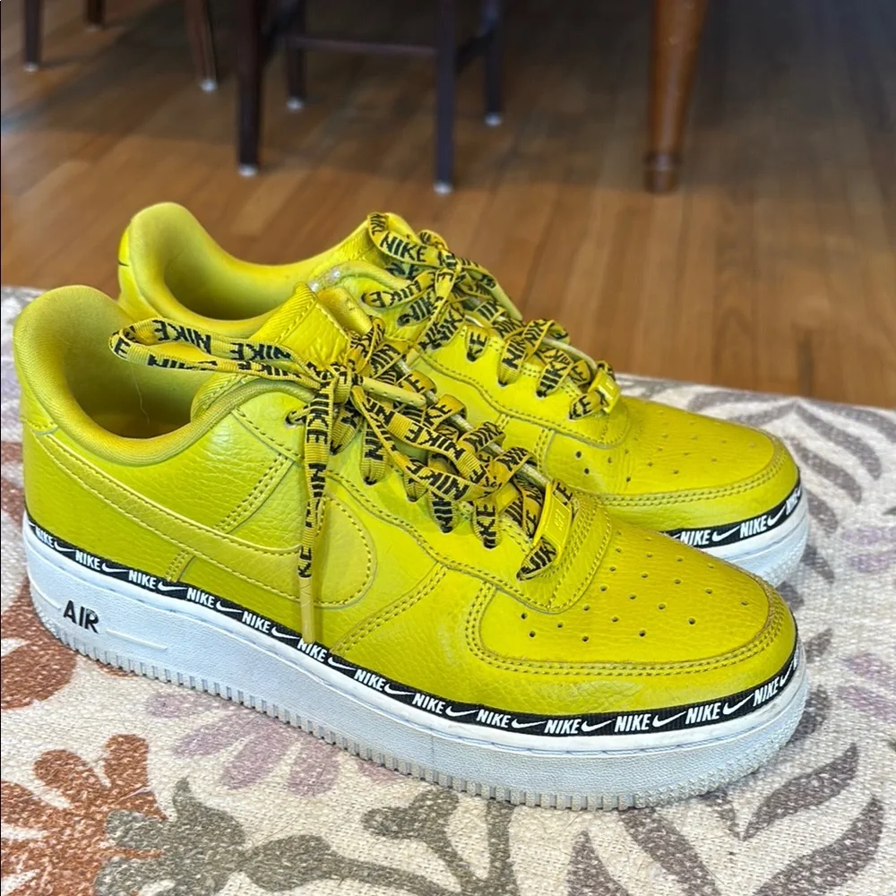 Nike Wmns Air Force 1 Low SE Premium 'Overbranding Bright Citron'